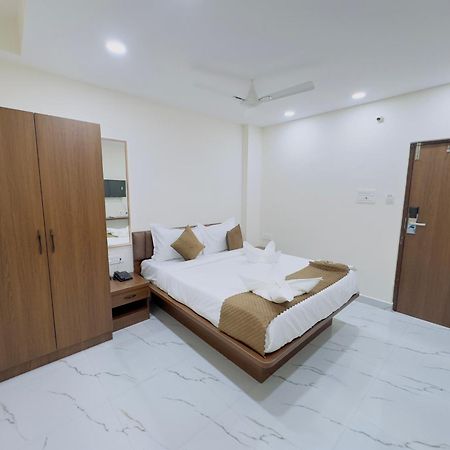 Hotel Apex Inn Hyderabad Airport Екстериор снимка