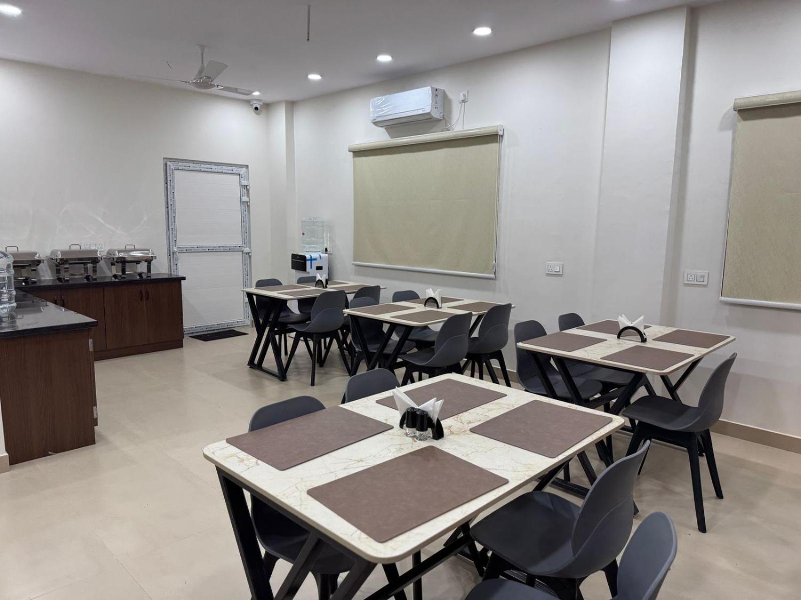 Hotel Apex Inn Hyderabad Airport Екстериор снимка