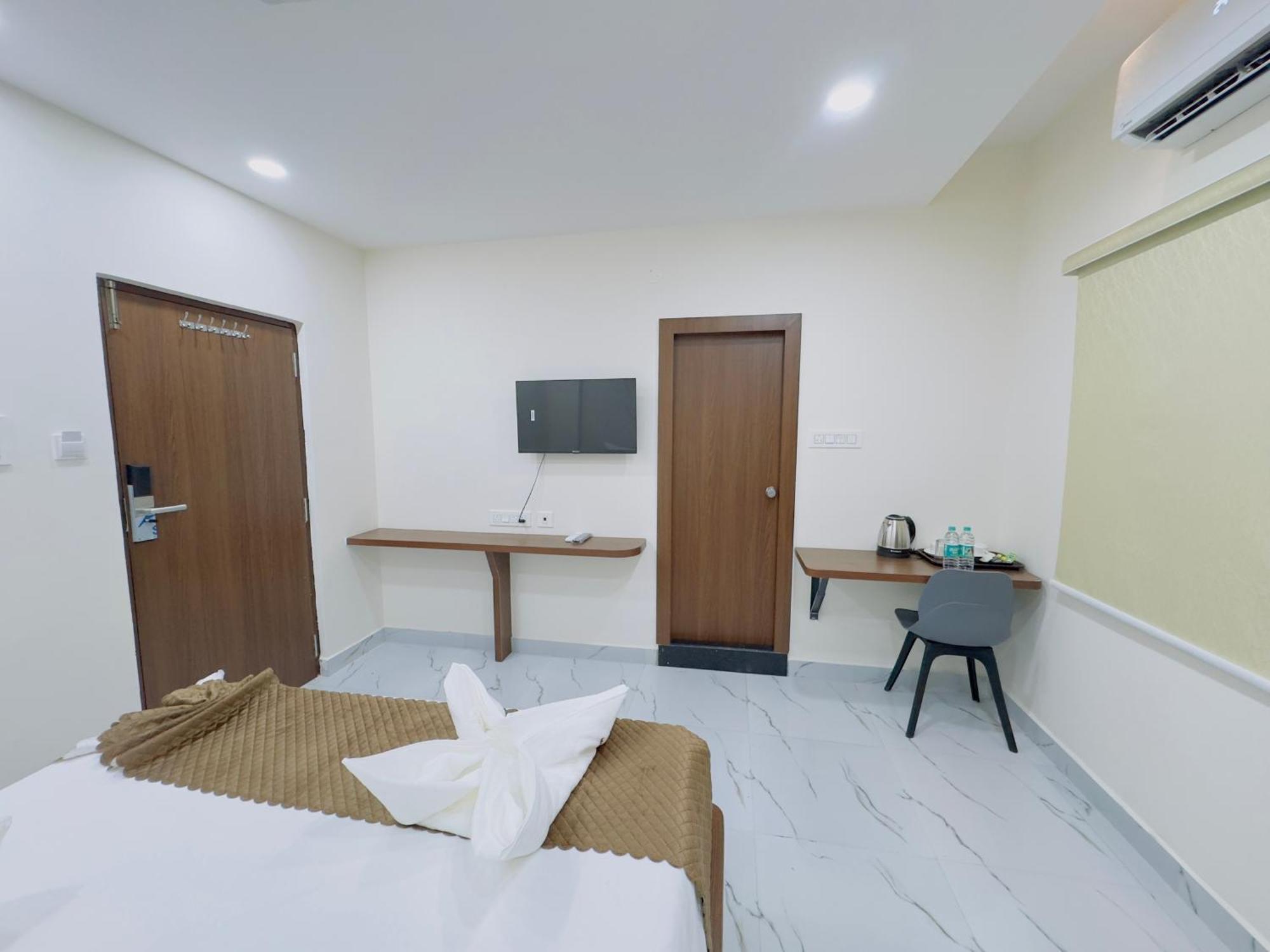 Hotel Apex Inn Hyderabad Airport Екстериор снимка