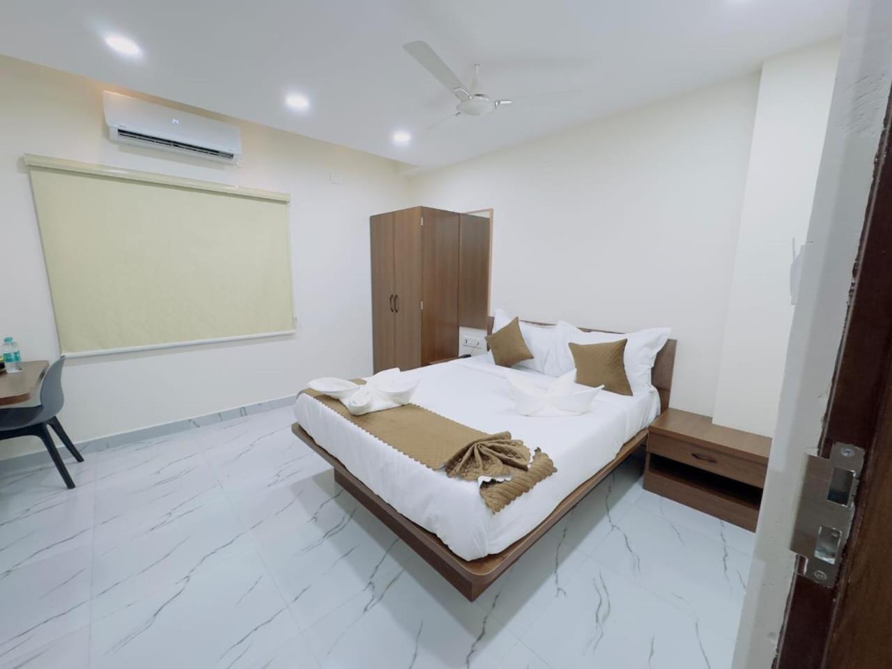 Hotel Apex Inn Hyderabad Airport Екстериор снимка