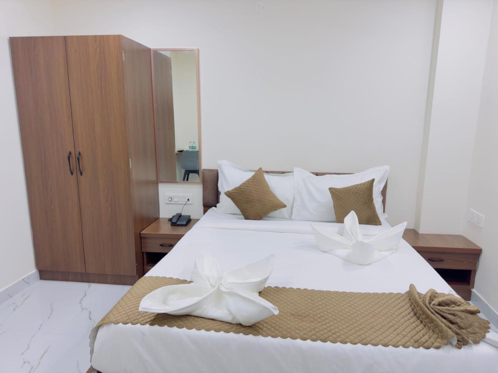 Hotel Apex Inn Hyderabad Airport Екстериор снимка